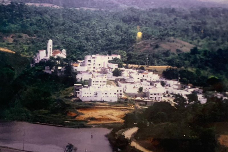 La aldea historia, santorini colombiano