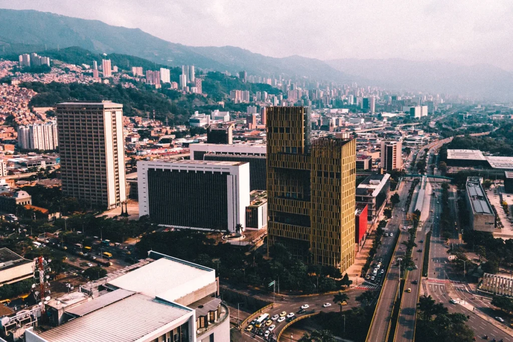 ¿es este el hotel en medellín con la mejor relación entre calidad y precio?