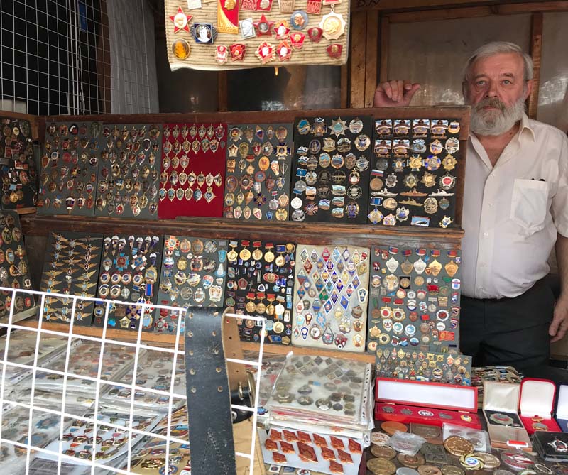 Crónicas desde rusia: izmailovo, el mercado de las pulgas de moscú Crónicas desde rusia: izmailovo, el mercado de las pulgas de moscú