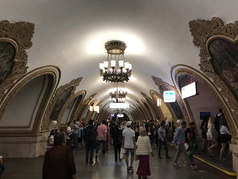 Crónicas desde rusia: el metro más lindo del mundo