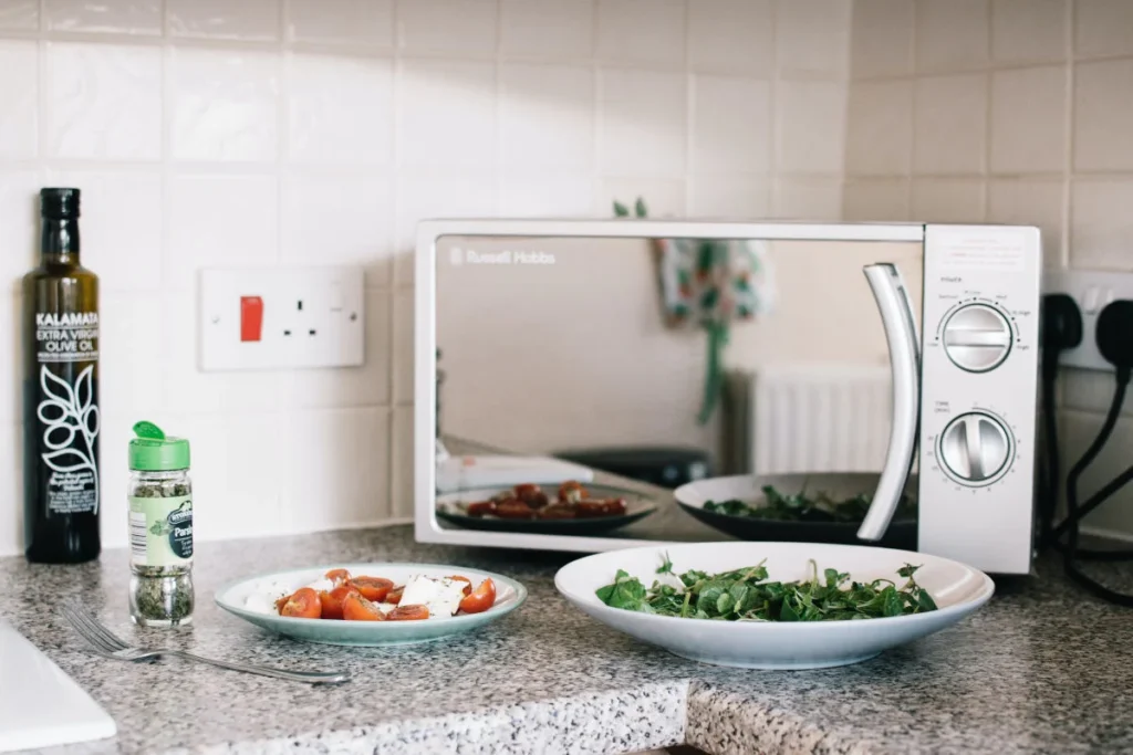 Tres recetas para hacer en horno microondas durante la cuarentena Tres recetas para hacer en horno microondas durante la cuarentena