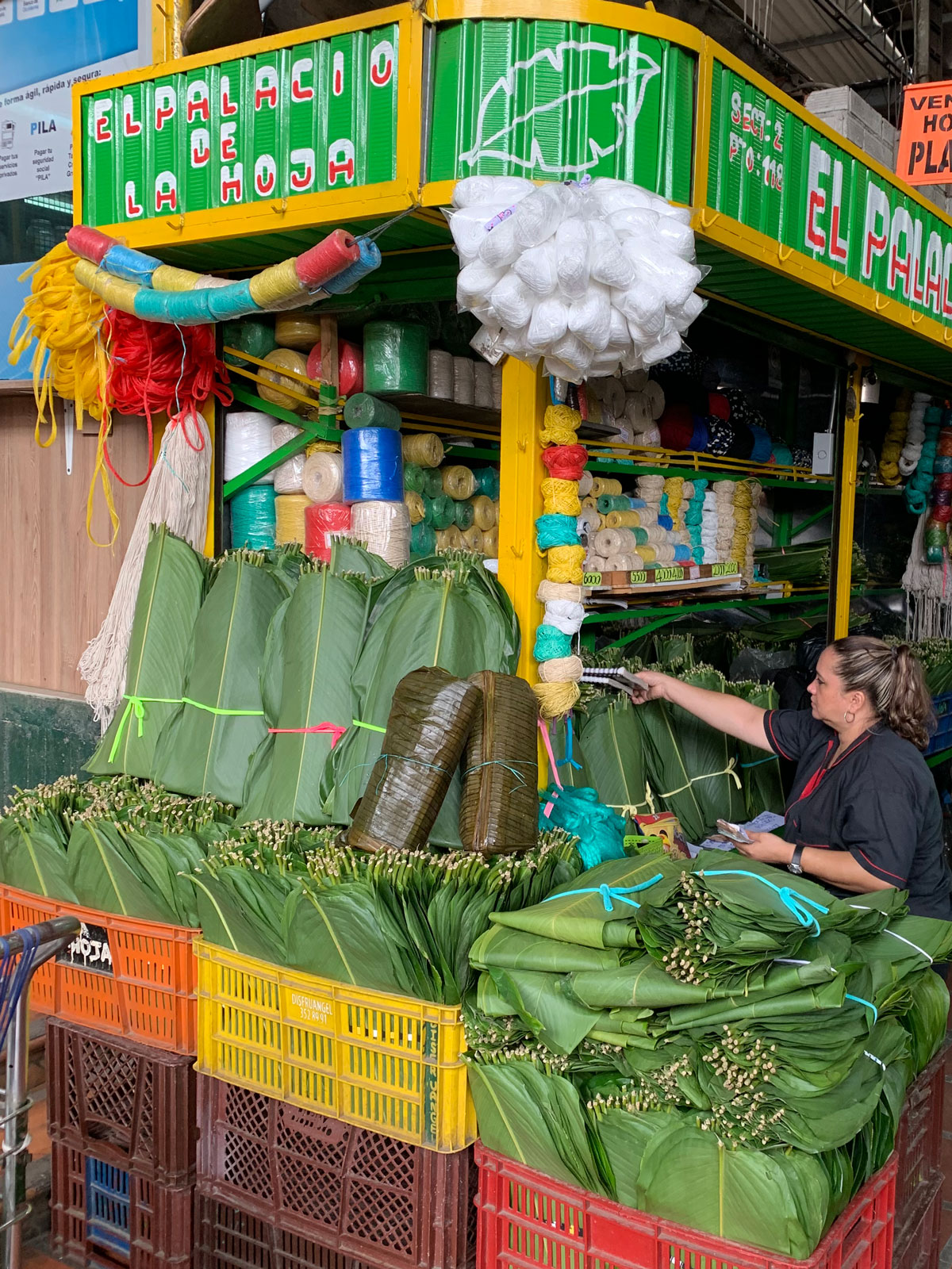 Cuatro plazas de mercado en medellín que debe visitar Minorista medellin