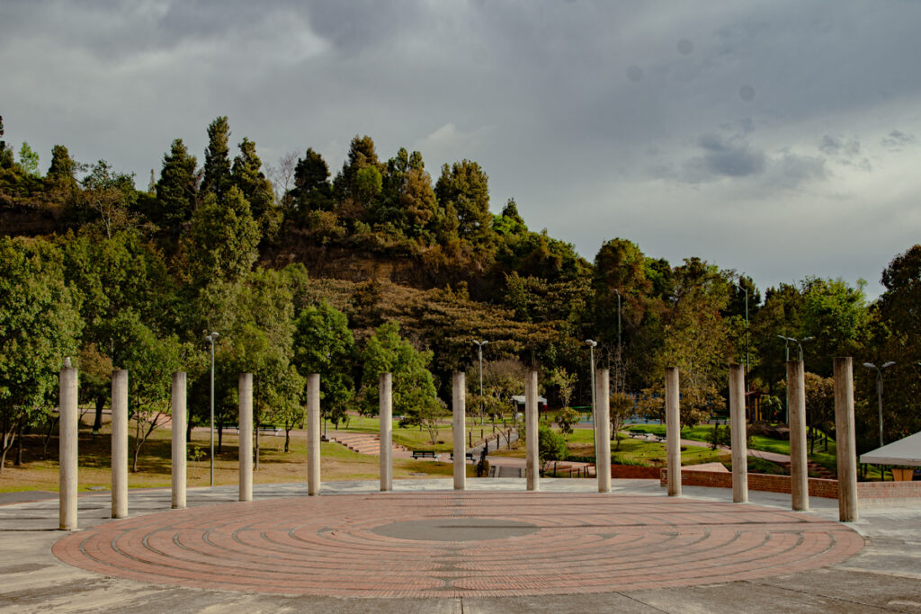 12 destinos dentro de Bogotá para turistear con la familia y los amigos Mirador Los Nevados, Bogotá para Turistear