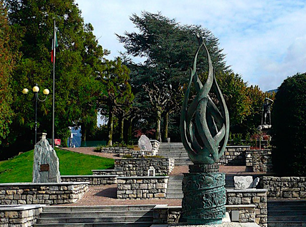 Moto_monumento_620x460