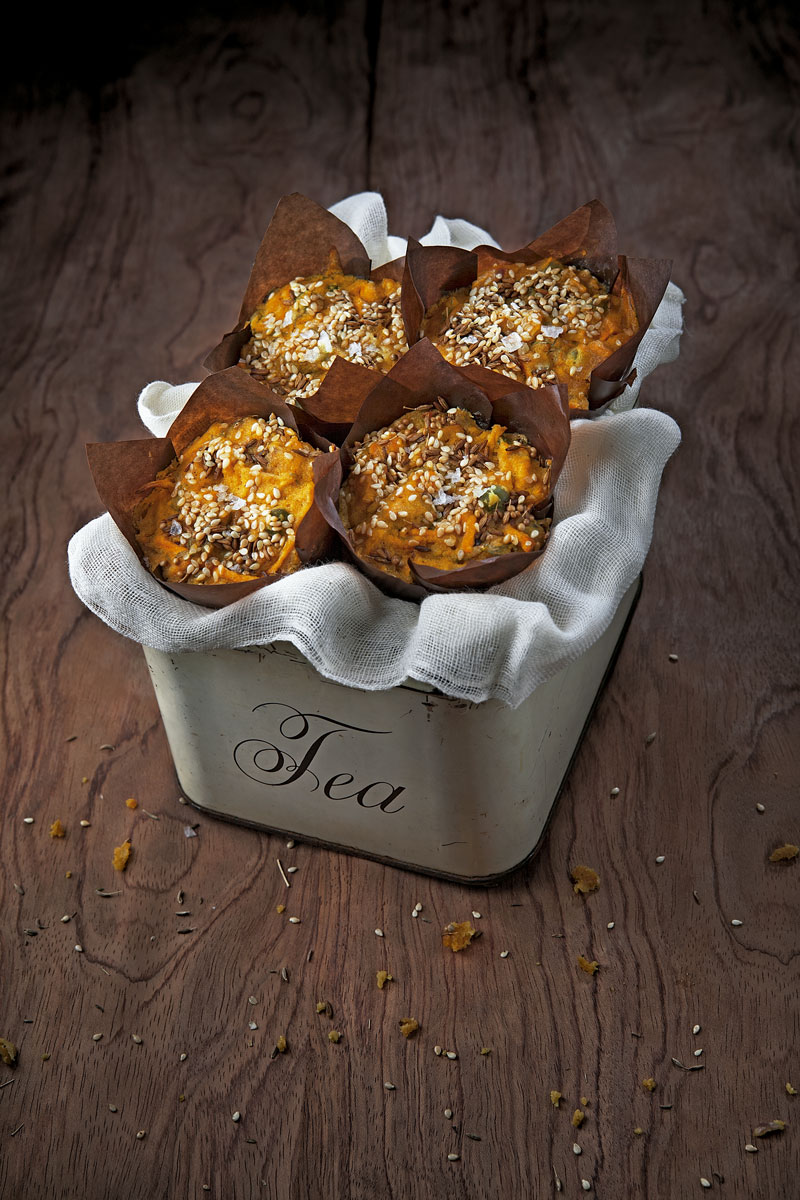 Receta para preparar una torta de banano y calabacín, ponqué de almendras y una handwa Receta para preparar una torta de banano y calabacín, ponqué de almendras y una handwa