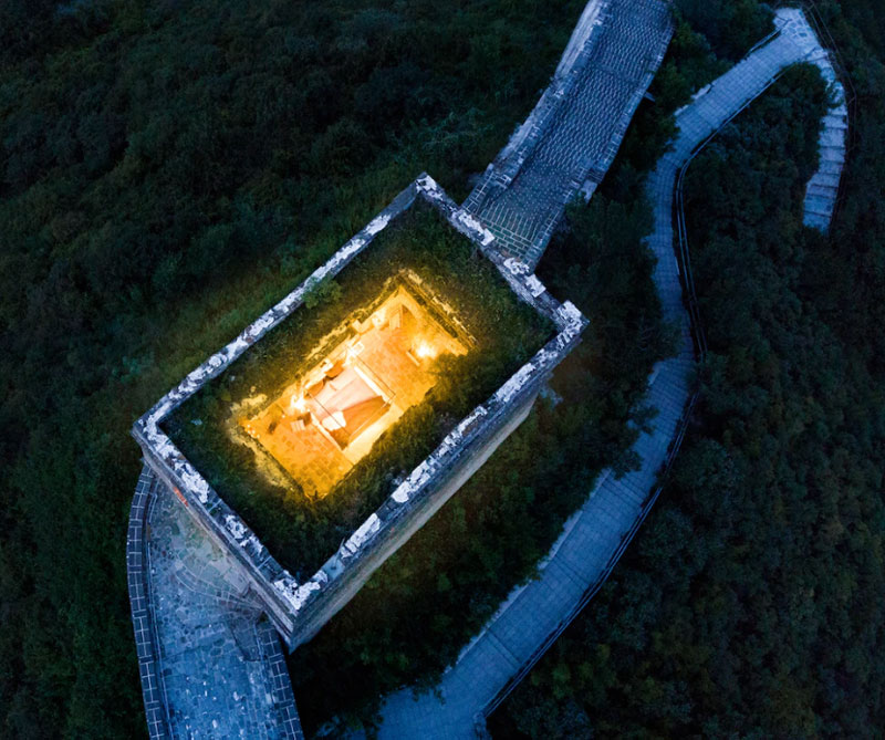 La gran muralla china y los cuatro destinos más extraños para hospedarse
