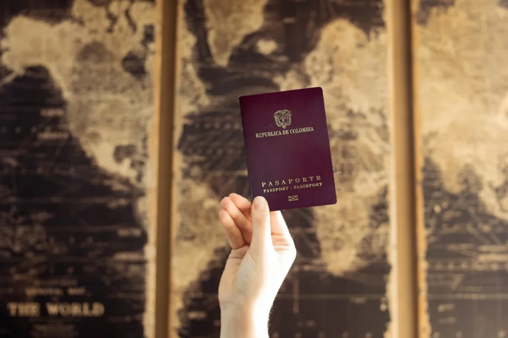 ¿cómo saber si su pasaporte colombiano está actualizado?