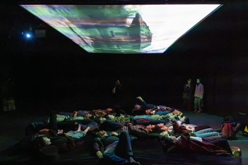 A la escucha: así es la exposición en bogotá que le muestra a qué suena el mundo cuando cierra los ojos A la escucha