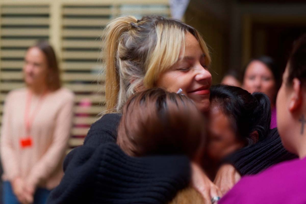 mujeres bárbaras, acción interna