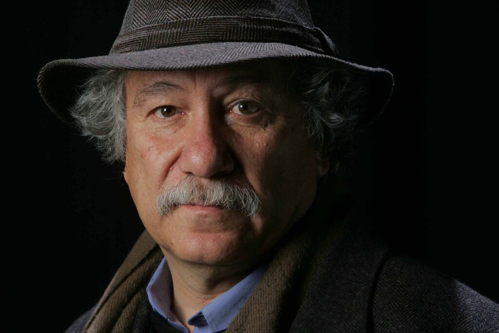 Tres poemas de juan manuel roca para tiempos convulsos Poemas juan manuel roca