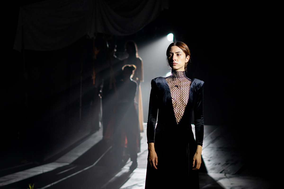 Juana del Río encarna la figura de Medea en el teatro Colón