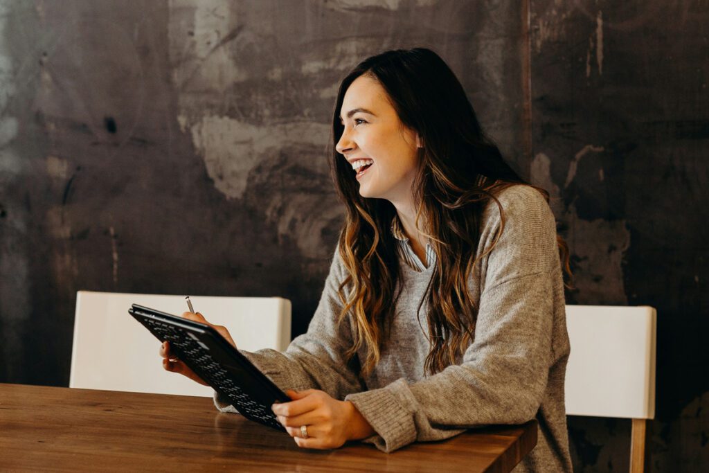 ¿por qué debería dejar de intentar ser feliz en el trabajo? Metas profesionales