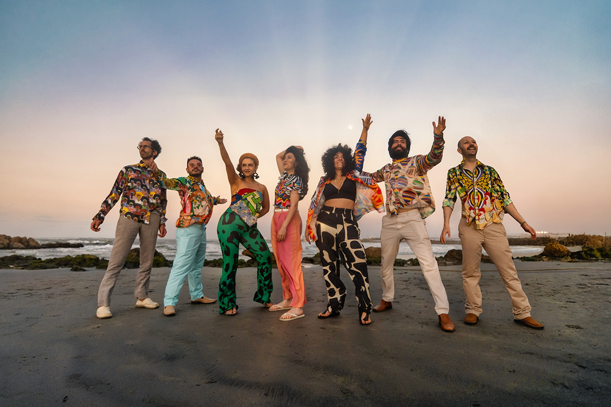 Radio Swing, el grupo coral colombiano que llegó a Disney, lanza ‘Patacón’ su nuevo EP