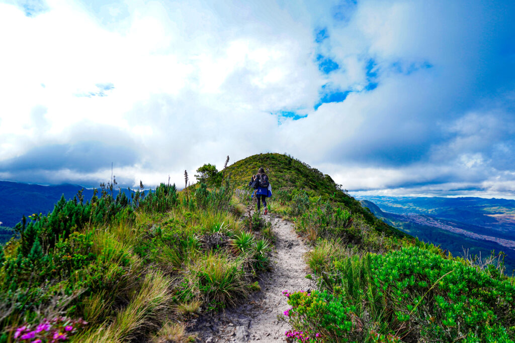 12 destinos dentro de Bogotá para turistear con la familia y los amigos Sendero Guadalupe Aguanoso, Bogotá para turistear
