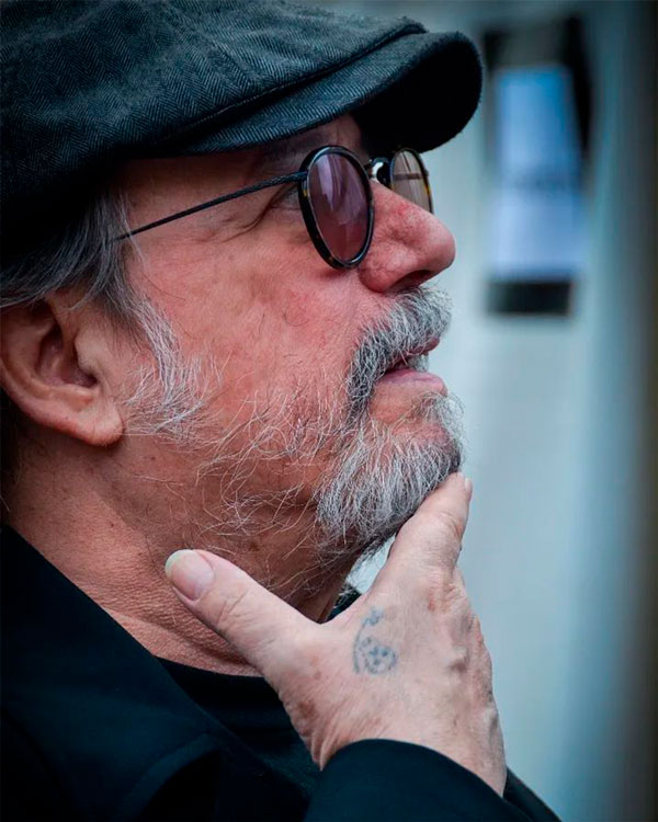 Silvio rodríguez con diákara