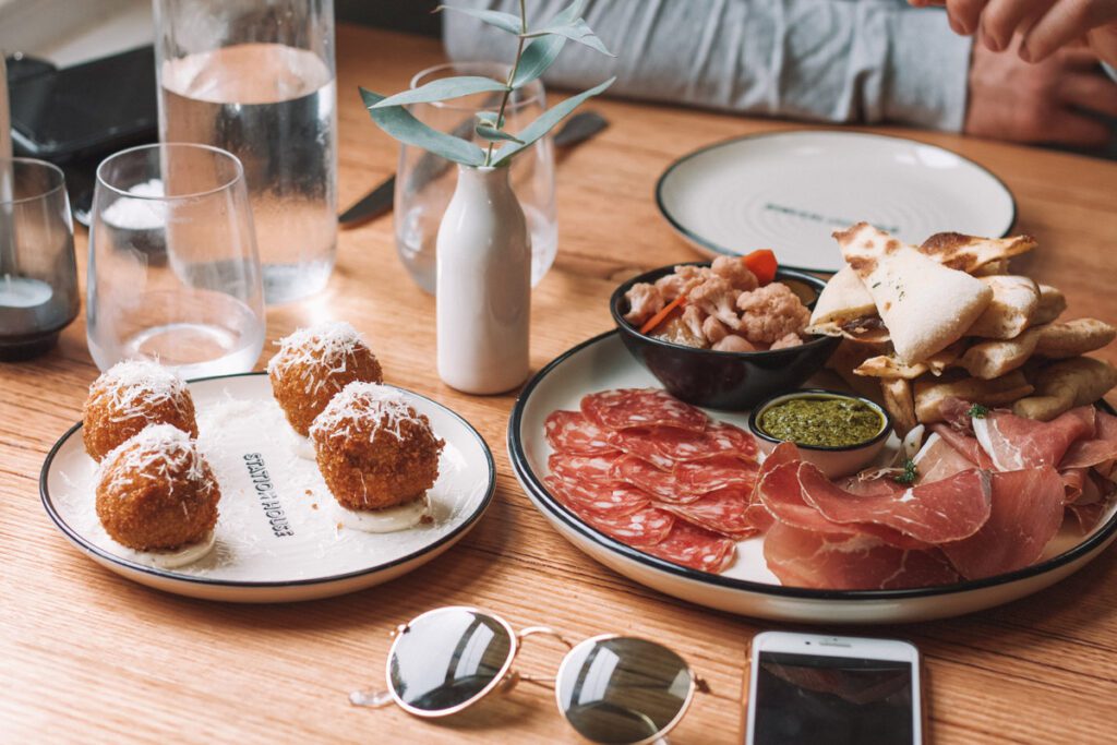 La ruta de las tapas españolas en bogotá Tapas españolas
