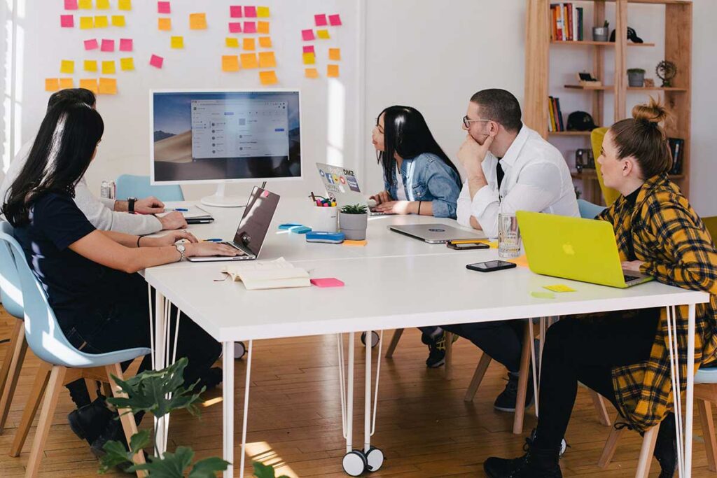 ¿qué tan factible es conseguir felicidad y bienestar desde su trabajo? ¿qué tan factible es conseguir felicidad y bienestar desde su trabajo?