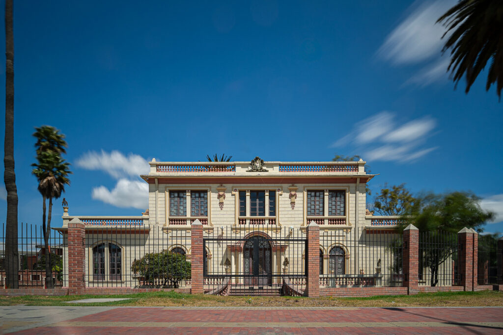 12 destinos dentro de Bogotá para turistear con la familia y los amigos Hacienda Villa Mejía, Bogotá para turistear