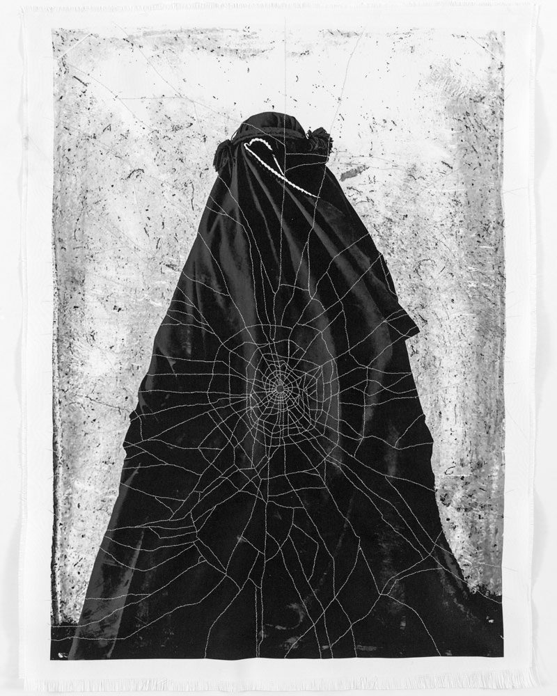 Hijas del agua: una exposición de ruven afanador y ana gonzález