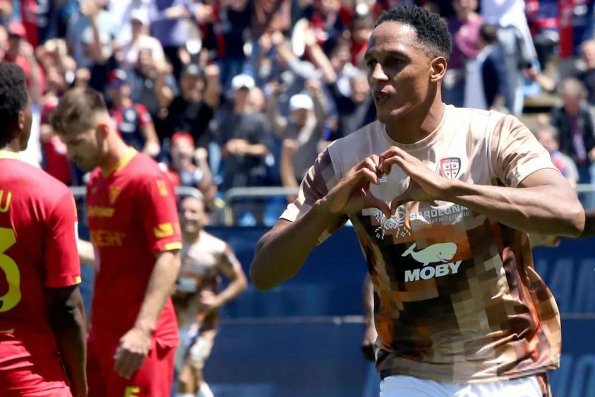 Yerry Mina, Facebook