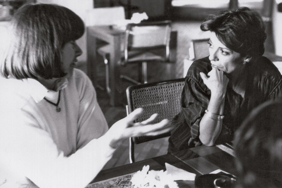 “soy la lágrima más fácil de colombia”, gloria zea