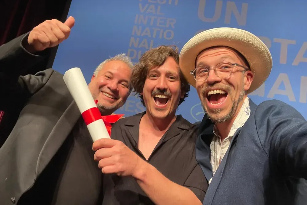 "libre, melancólica y graciosa": así define simón mesa a un poeta, su película ganadora en el festival de cannes "libre, melancólica y graciosa": así define simón mesa a un poeta, su película ganadora en el festival de cannes