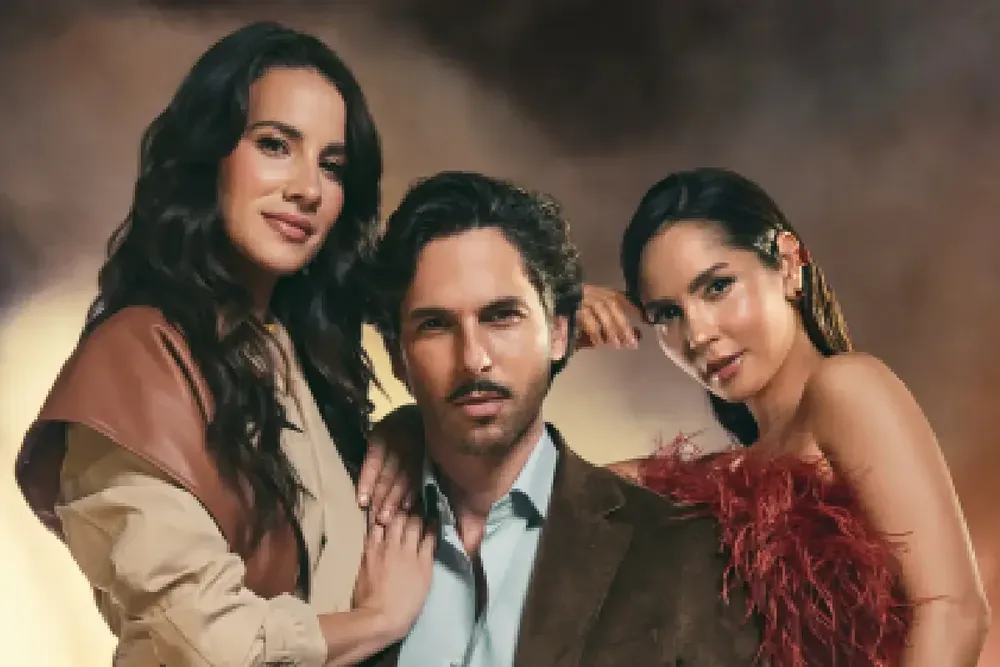 ¿qué secretos ocultan silvia, sonia y lorenzo, los protagonistas de la huésped?