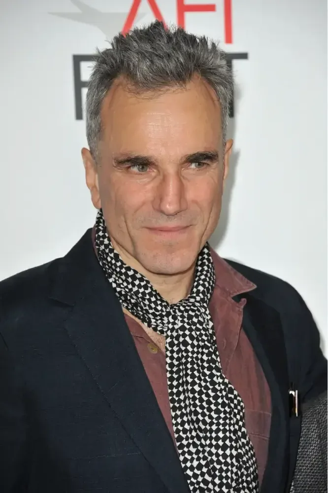 ¿vuelve para quedarse? Todo lo que se sabe sobre el regreso de daniel day-lewis al cine