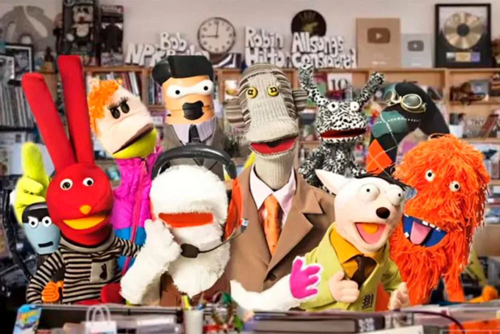 Detalles curiosos del tiny desk de 31 minutos: la banda de títeres chilena que dice más de lo que parece Detalles curiosos del tiny desk de 31 minutos: la banda de títeres chilena que dice más de lo que parece