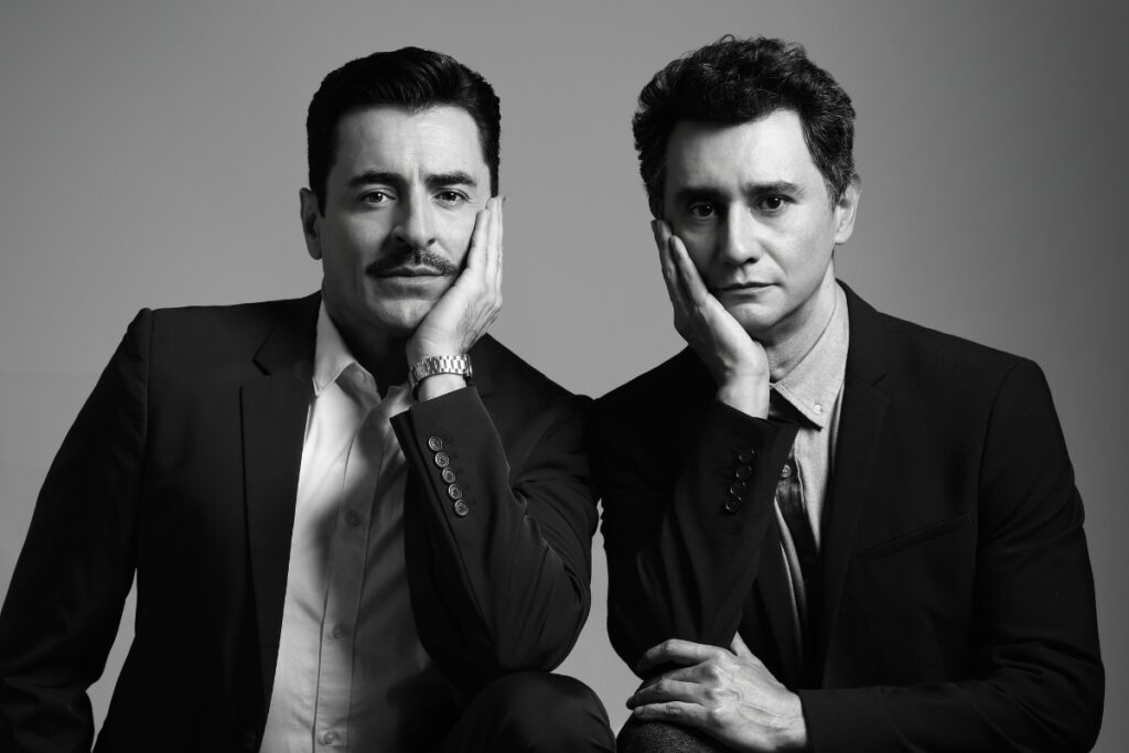 “por una nariz”: la comedia política que convierte el poder en un espectáculo absurdo