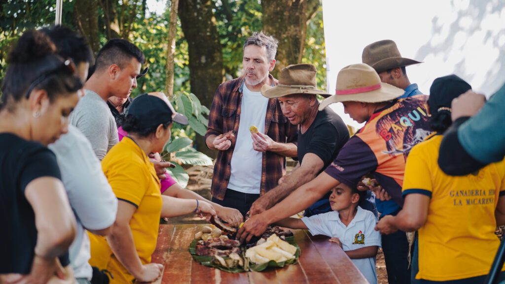 Extranjeramente criollo: donde la cocina colombiana se encuentra con la carne estadounidense Extranjeramente criollo