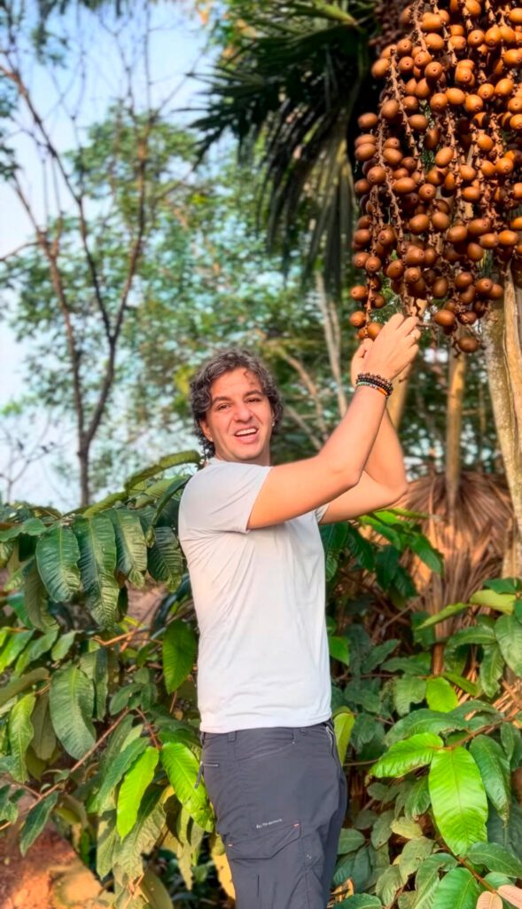 Frutas que cuentan historias: la memoria viva de colombia en la voz de gian paolo dáguer Frutas