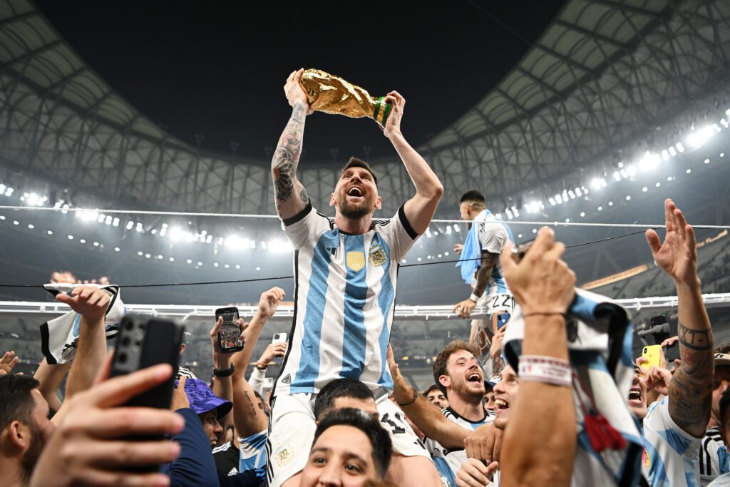 Las fotos que hicieron historia en los mundiales: del maracanazo a la gloria de messi