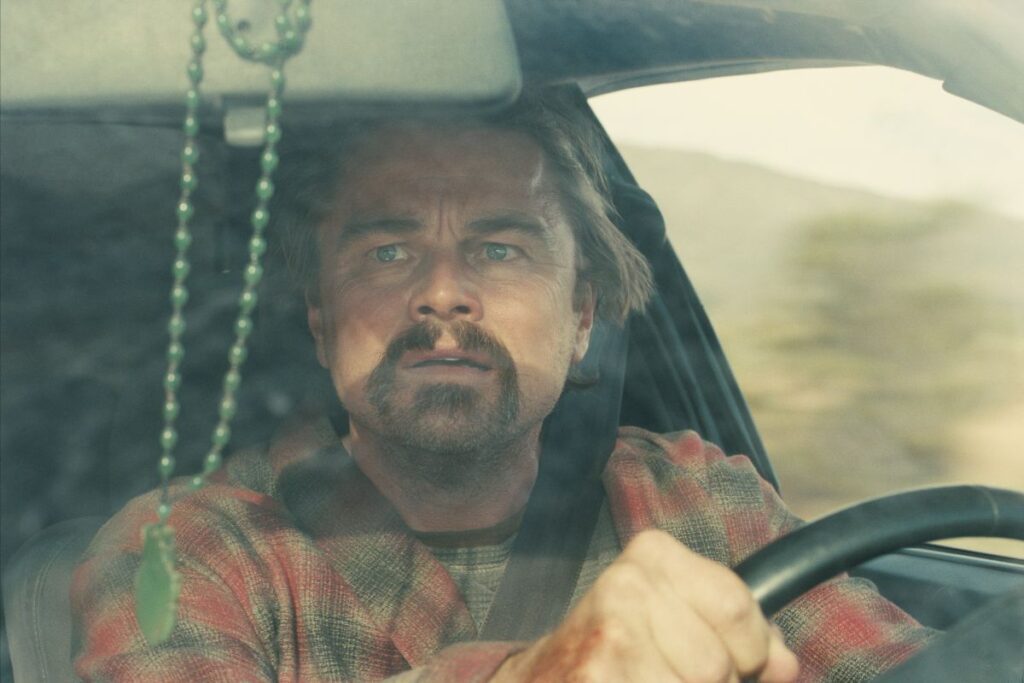 Leonardo dicaprio en la nominada al oscar 2026 'una batalla tras otra'