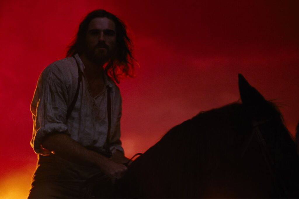 Jacob Elordi es Heatcliff en Cumbres Borrascosas.