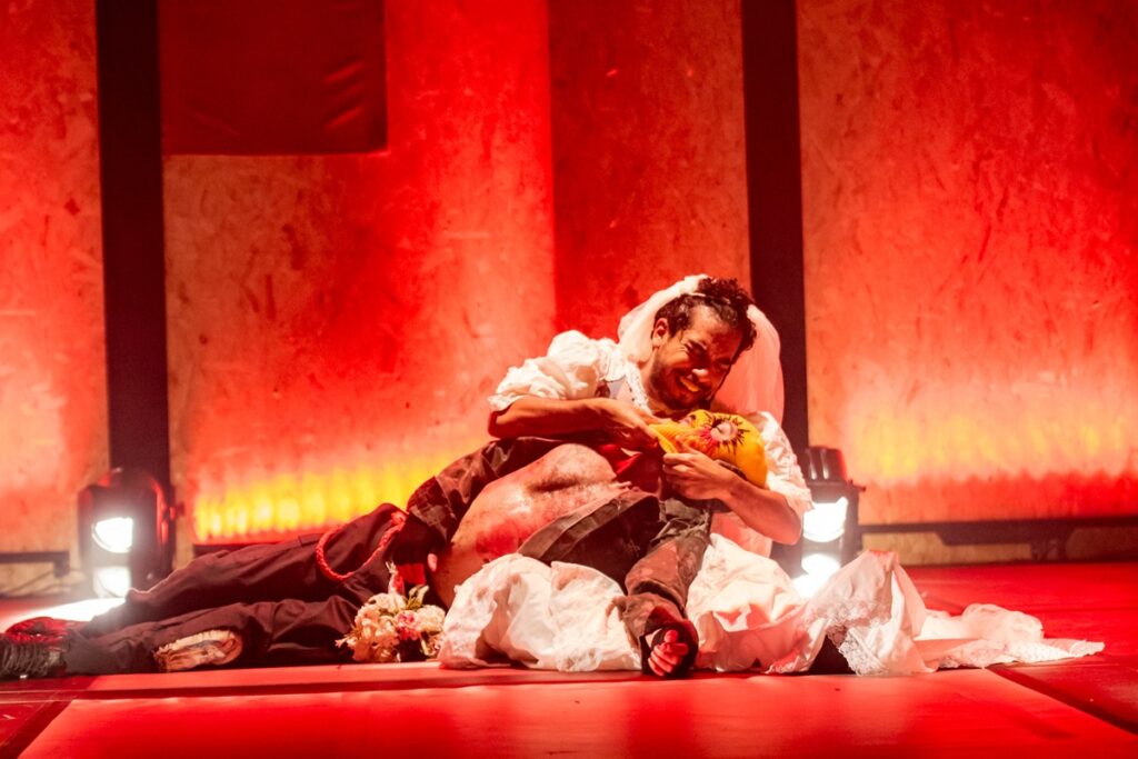 ‘las venas abiertas de américa latina’, de eduardo galeano, llegó al teatro con la actriz colombiana carolina virgüez ‘las venas abiertas de américa latina’, de eduardo galeano, llegó al teatro con la actriz colombiana carolina virgüez