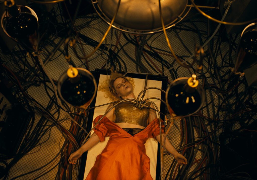 De la novia de frankenstein a la guerra en gaza: tres películas que sacuden la cartelera De la novia de frankenstein a la guerra en gaza: tres películas que sacuden la cartelera