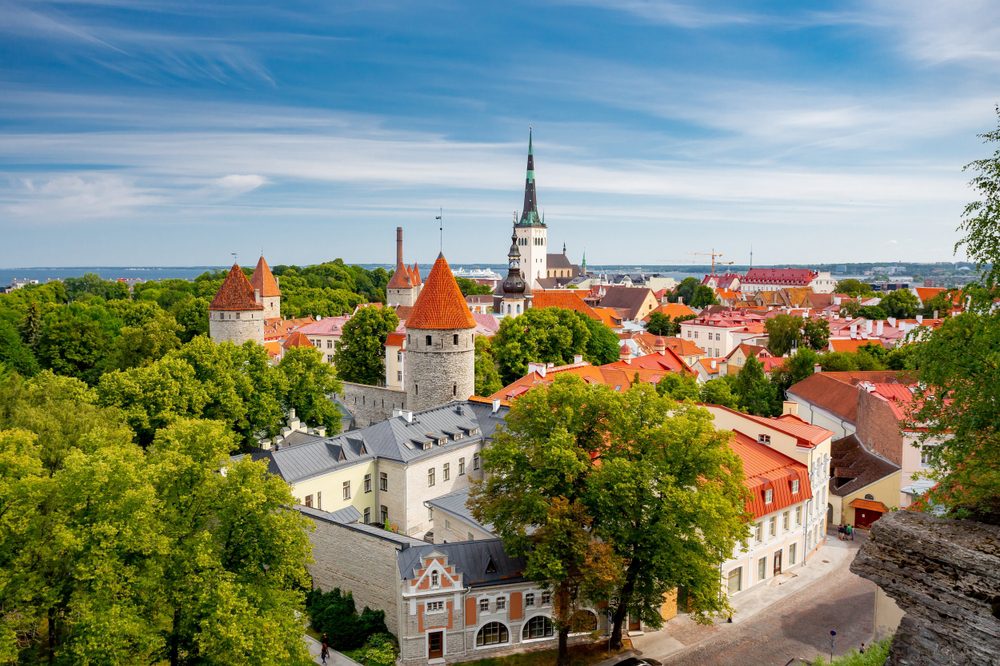 Ni parís ni roma: nueve ciudades europeas que merecen su propio viaje Ciudades europeas tallin estonia